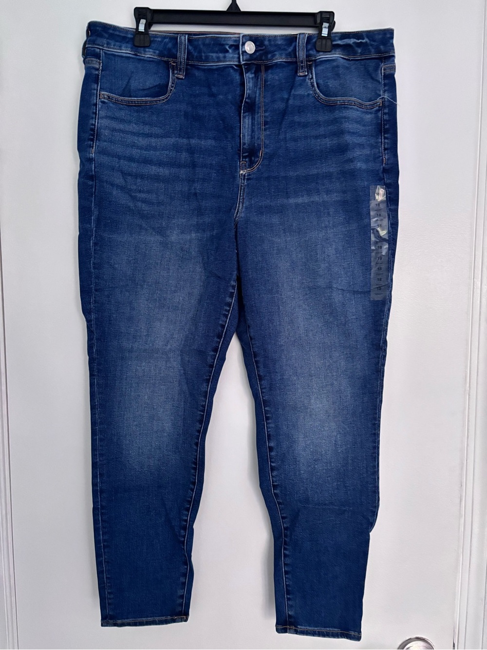 American Eagle Women’s Hi-Rise Jegging Jeans in Medium Blue Wash
